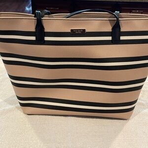 Kate Spade Tote. Beige, white and black stripe.